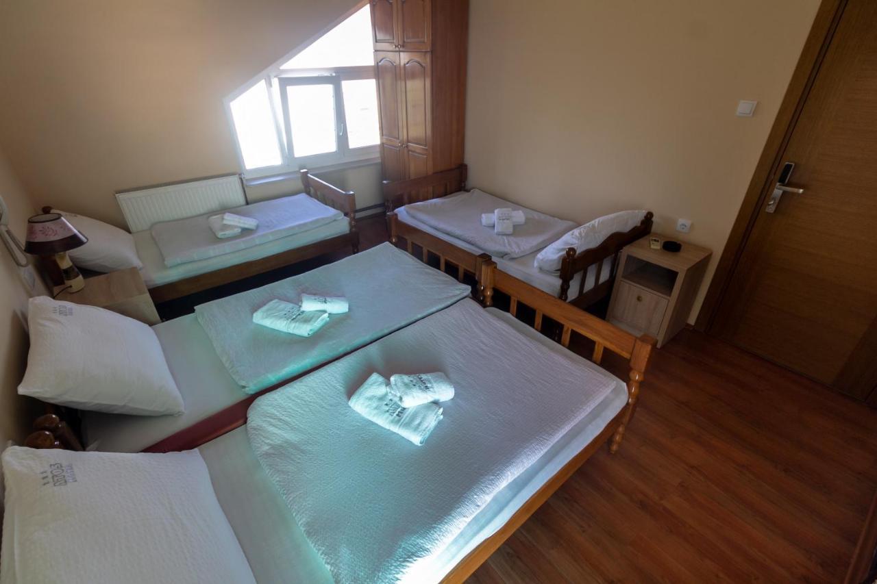 Motel Atos Laktaši Exteriör bild